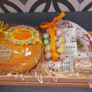 salvatori_norcia_cassetta_legno_Pasqua_3